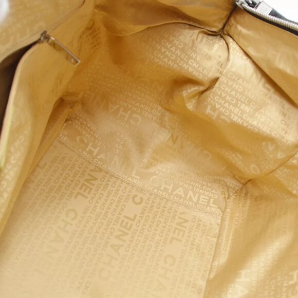 Chanel Black Duffle HandbaChanel Black Duffle Handbag - Picture 9 of 9